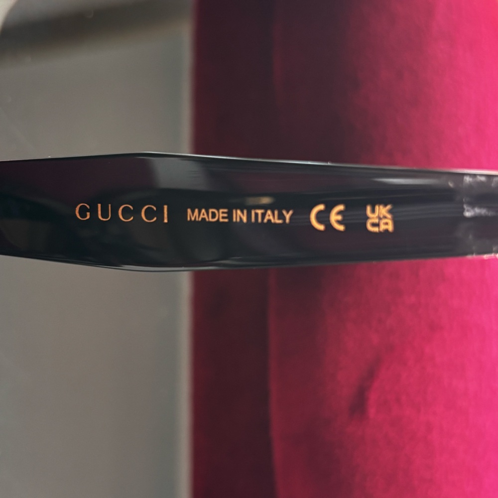 GUCCI Sunglasses - Picture 9 of 11